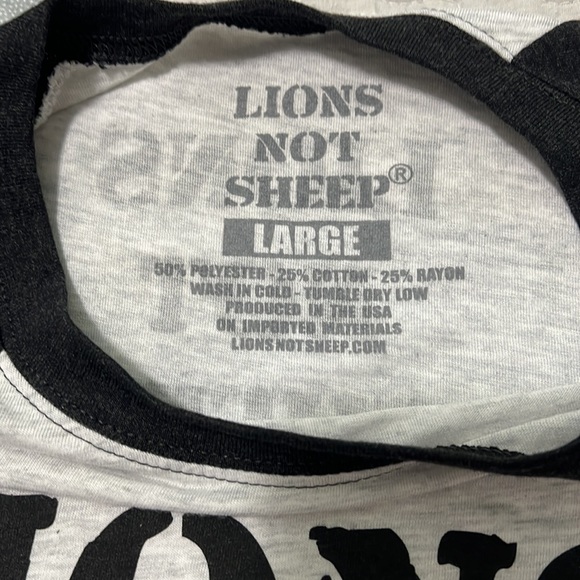 NWOT••Lions Not Sheep Jersey L - Picture 2 of 3